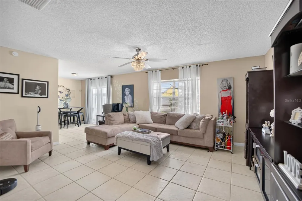 9063 DIXIANA VILLA CIRCLE Tampa, FL 33635