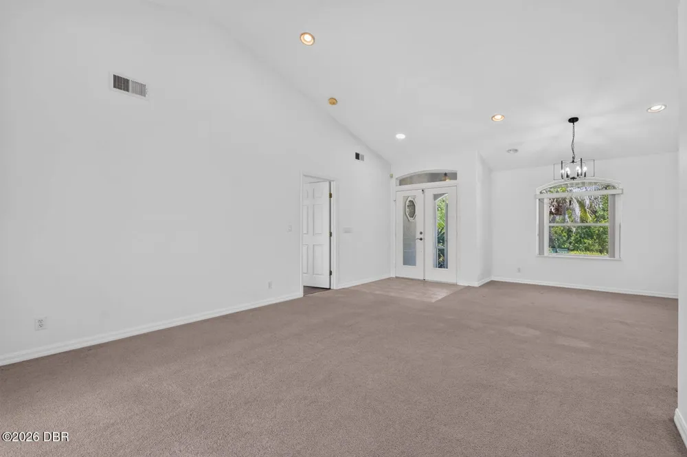 10 Burbank Drive Palm Coast, FL 32137