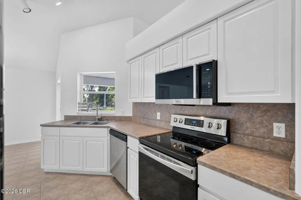 10 Burbank Drive Palm Coast, FL 32137