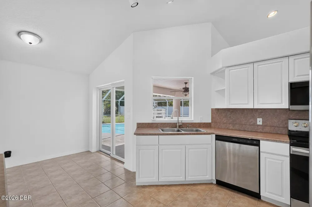 10 Burbank Drive Palm Coast, FL 32137