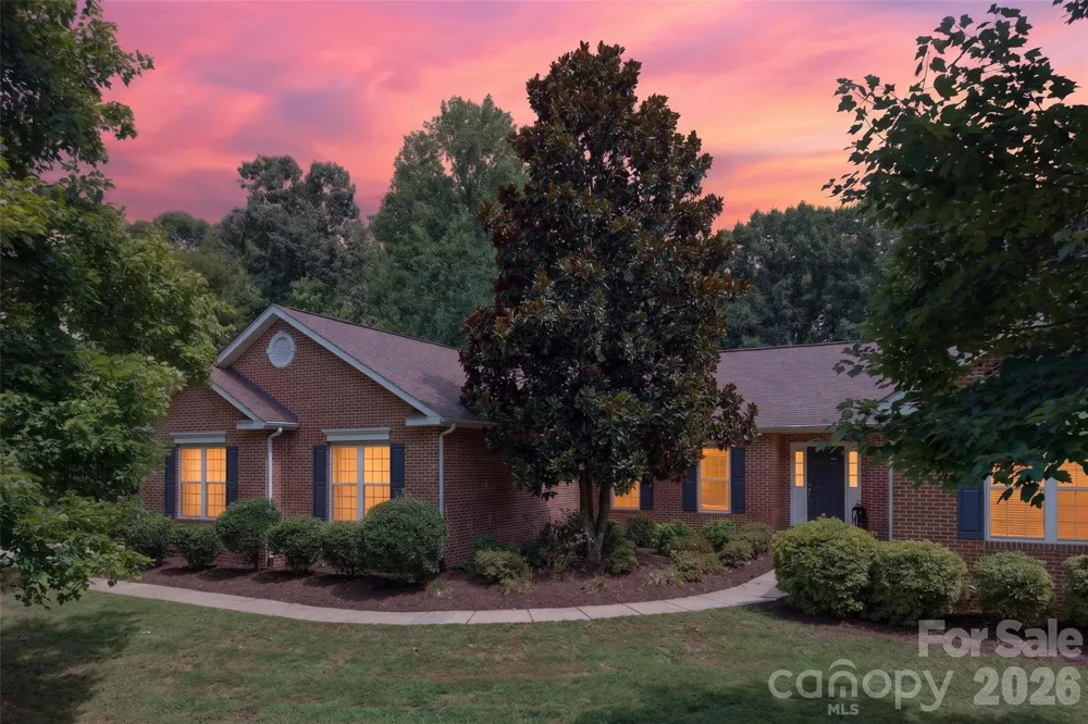 153 Folkstone Road Mooresville, NC 28117