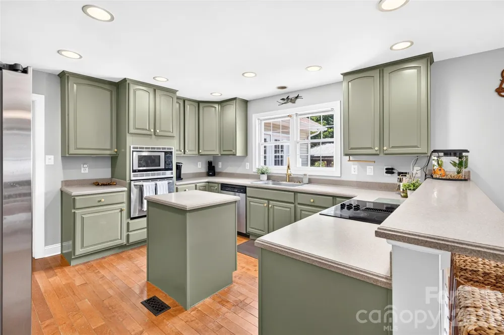 153 Folkstone Road Mooresville, NC 28117