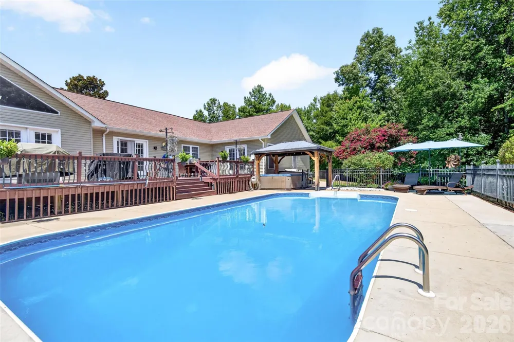 153 Folkstone Road Mooresville, NC 28117