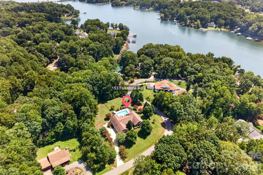 153 Folkstone Road Mooresville, NC 28117