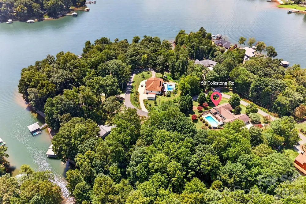 153 Folkstone Road Mooresville, NC 28117