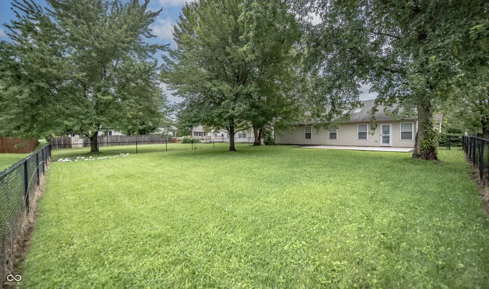 13246 Golden Ash Court Fishers, IN 46038