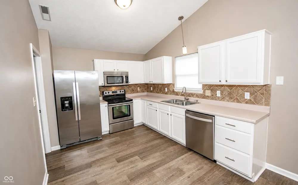 13246 Golden Ash Court Fishers, IN 46038