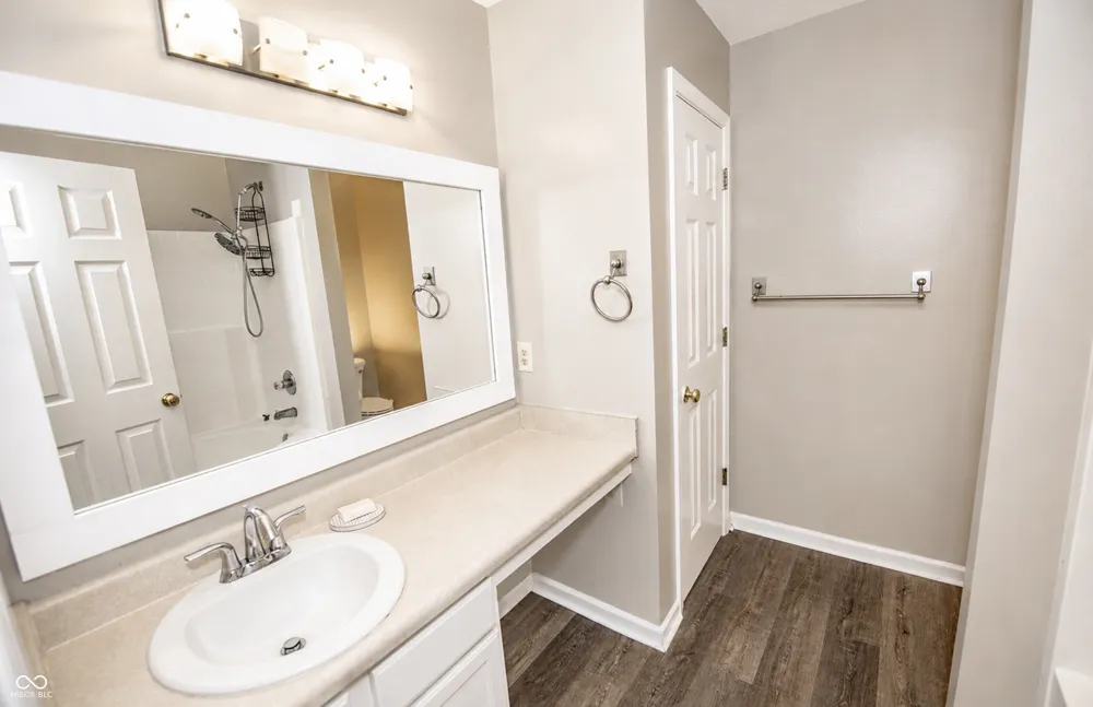 13246 Golden Ash Court Fishers, IN 46038