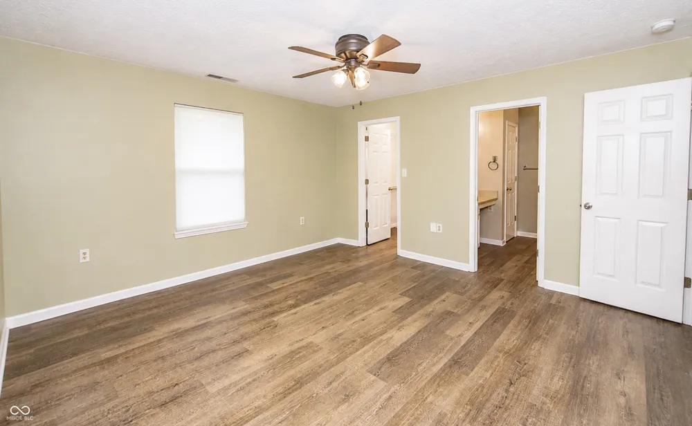 13246 Golden Ash Court Fishers, IN 46038