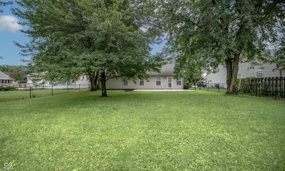 13246 Golden Ash Court Fishers, IN 46038