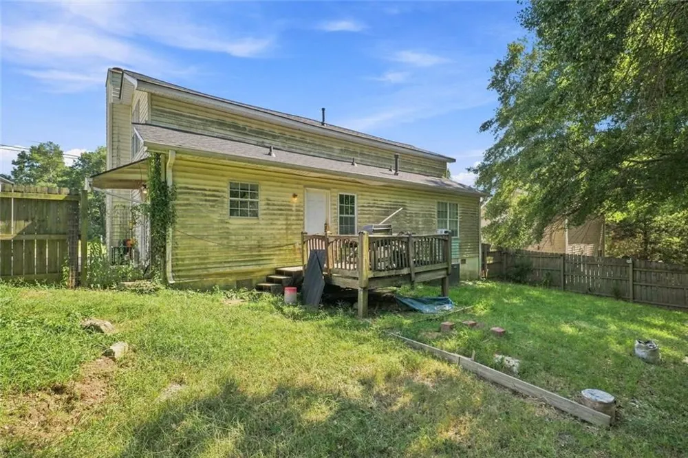 2152 Red Rose Lane Loganville, GA 30052