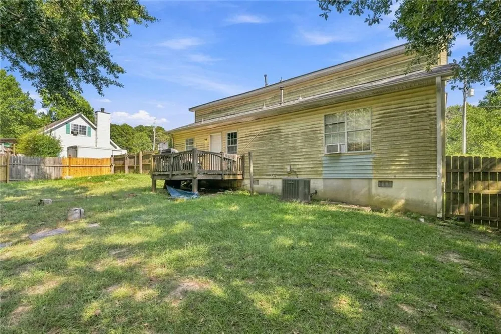2152 Red Rose Lane Loganville, GA 30052