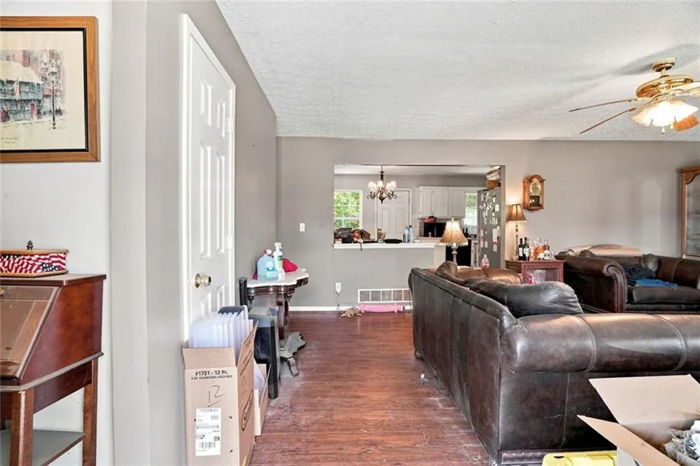2152 Red Rose Lane Loganville, GA 30052