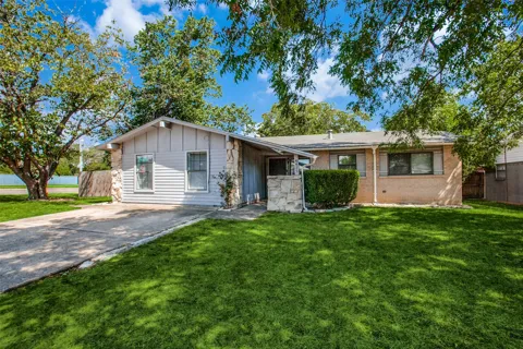 4425 Windsor Drive