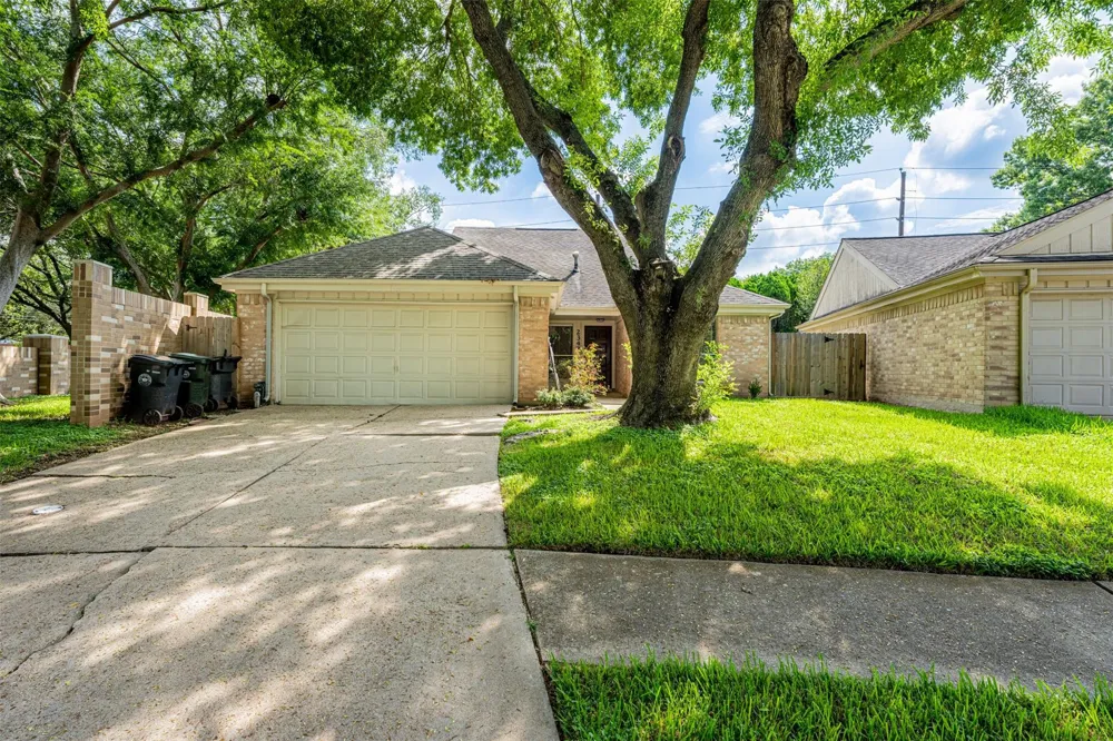2342 Sunset Trail Sugar Land, TX 77478