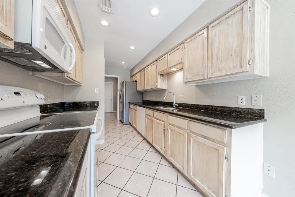 2342 Sunset Trail Sugar Land, TX 77478