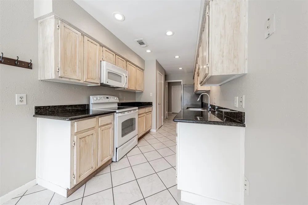 2342 Sunset Trail Sugar Land, TX 77478