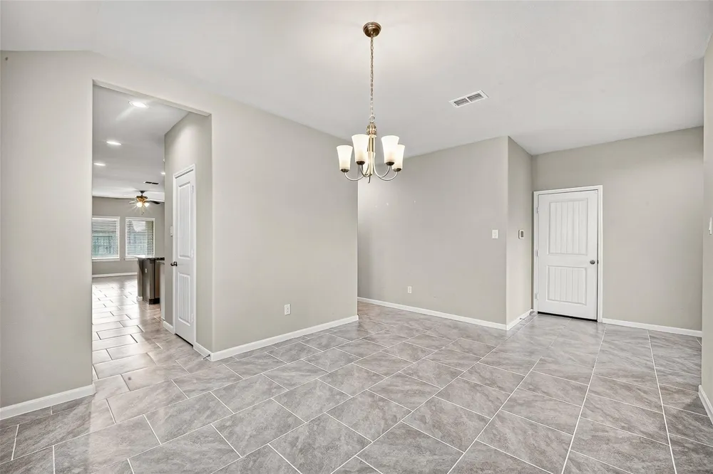 4315 Stillwater Valley Court Missouri City, TX 77459