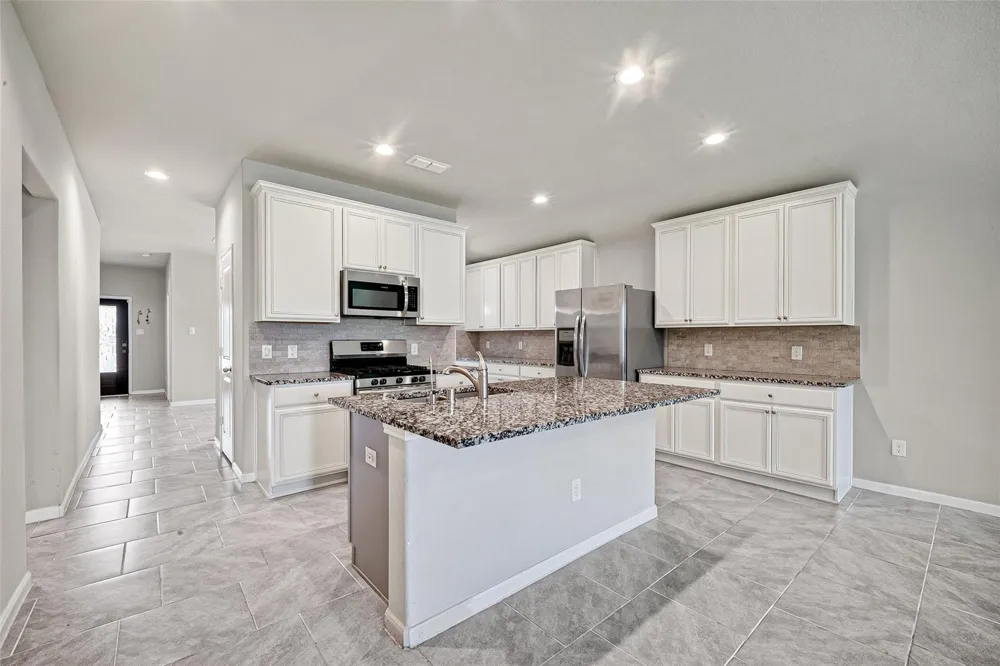 4315 Stillwater Valley Court Missouri City, TX 77459