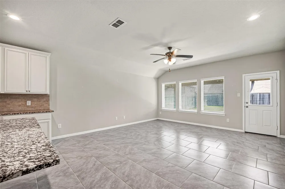 4315 Stillwater Valley Court Missouri City, TX 77459