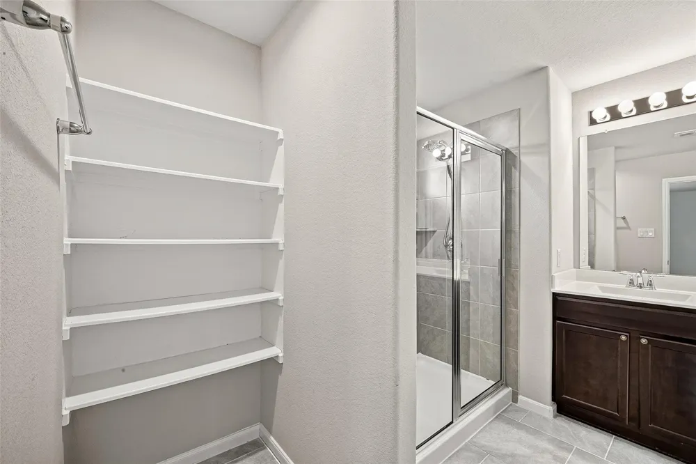4315 Stillwater Valley Court Missouri City, TX 77459