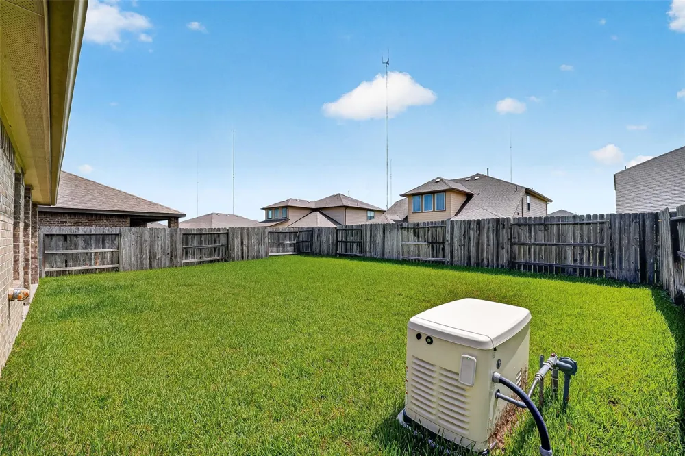 4315 Stillwater Valley Court Missouri City, TX 77459