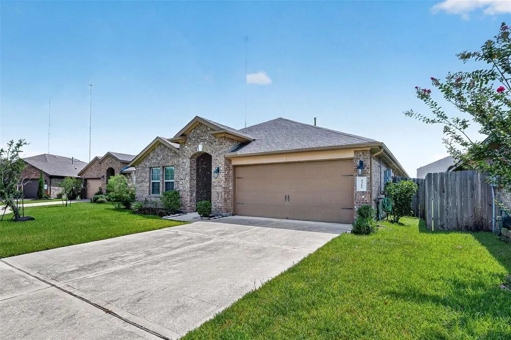 4315 Stillwater Valley Court Missouri City, TX 77459