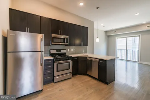 1607 CATHARINE STREET #UNIT 3D