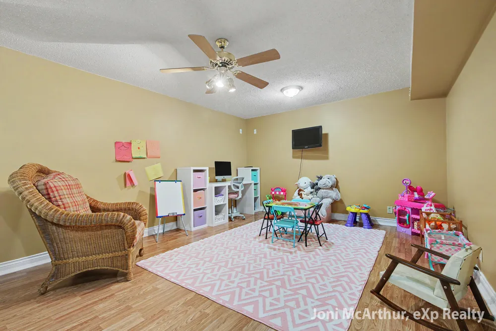 1562 W Ellis Avenue Belding, MI 48809