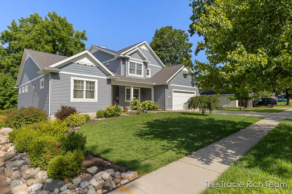 269 Main Street Rockford, MI 49341