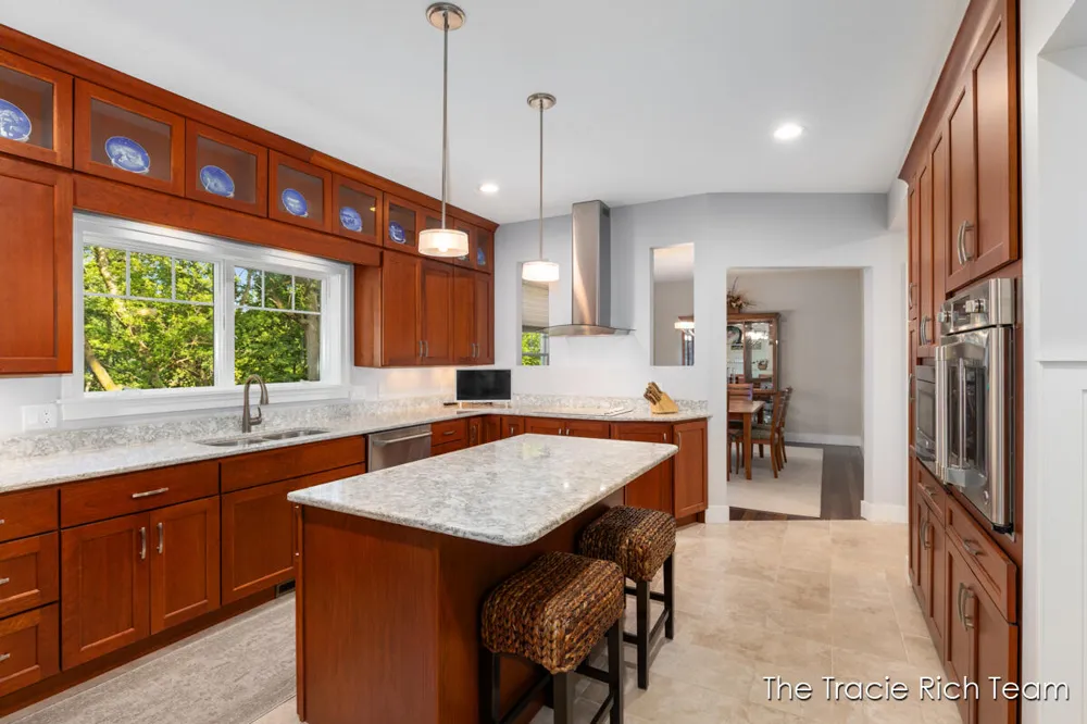 269 Main Street Rockford, MI 49341