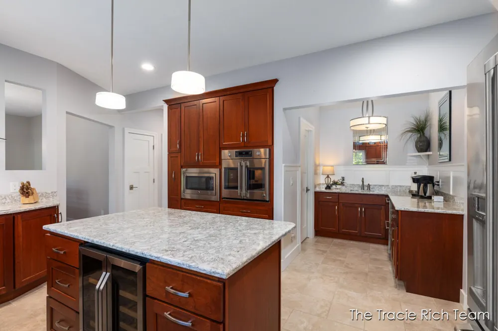 269 Main Street Rockford, MI 49341