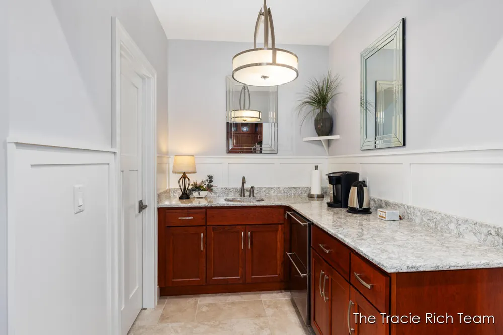 269 Main Street Rockford, MI 49341