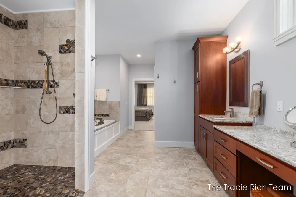 269 Main Street Rockford, MI 49341