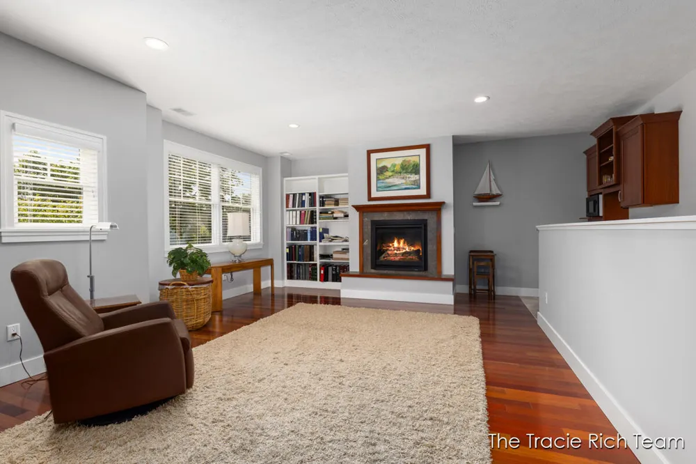 269 Main Street Rockford, MI 49341