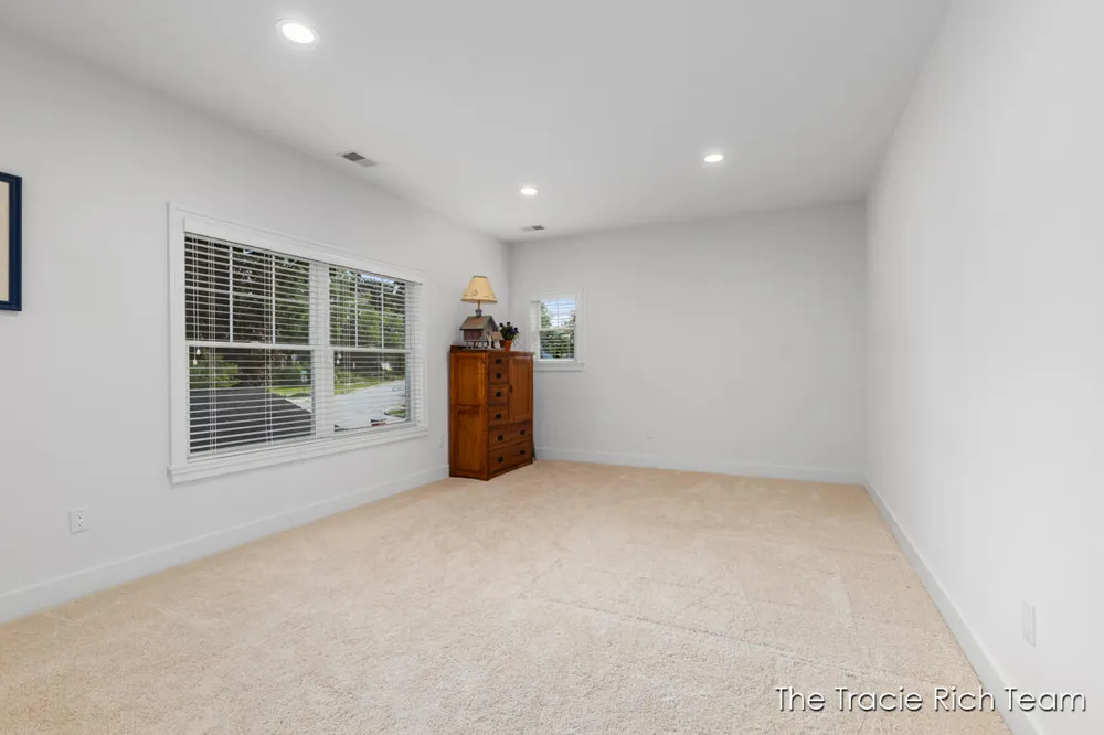 269 Main Street Rockford, MI 49341