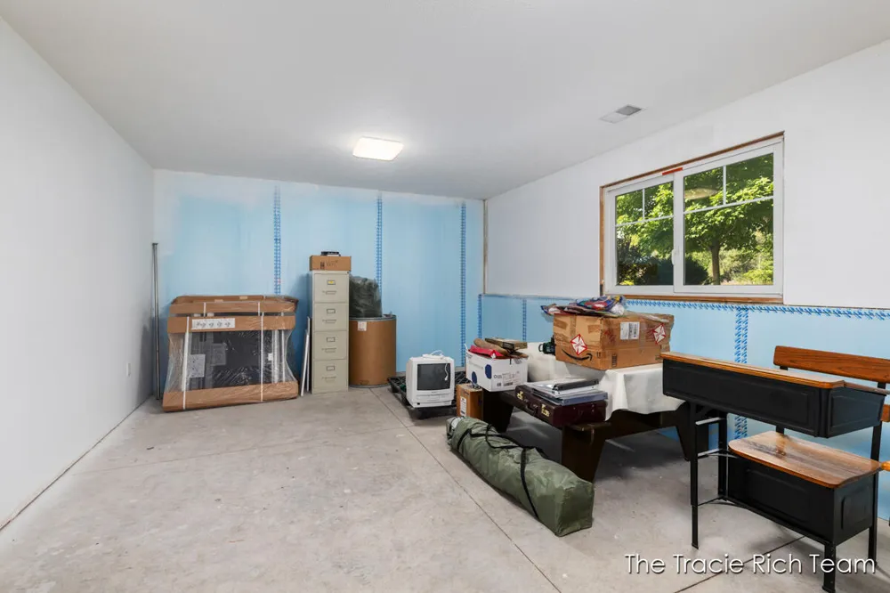 269 Main Street Rockford, MI 49341