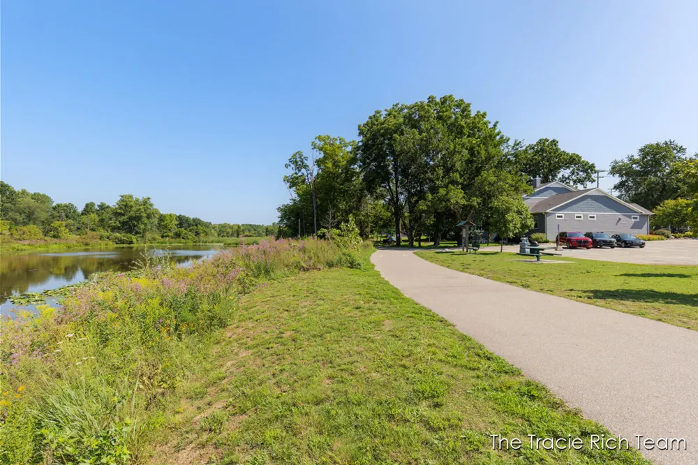 269 Main Street Rockford, MI 49341