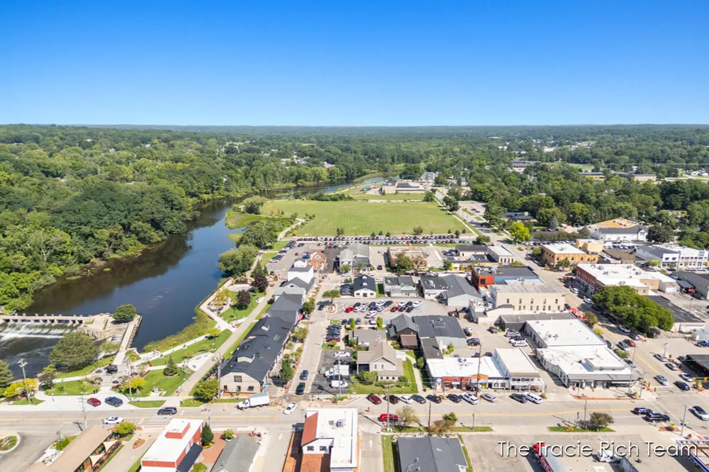 269 Main Street Rockford, MI 49341