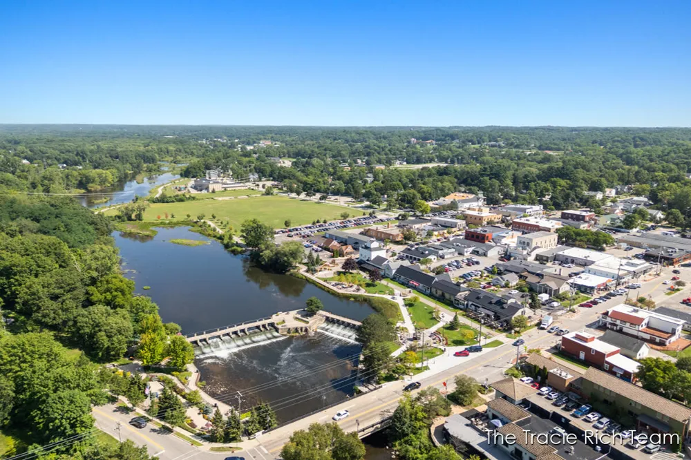 269 Main Street Rockford, MI 49341