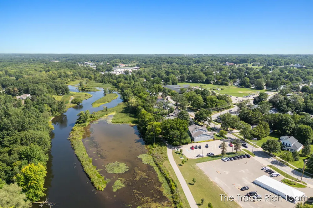 269 Main Street Rockford, MI 49341