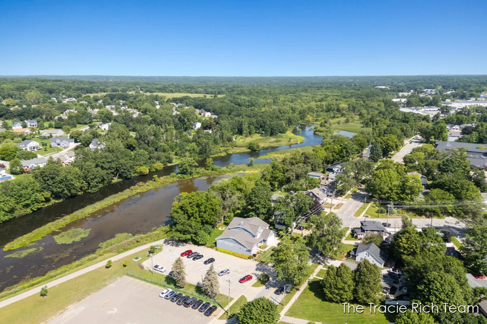 269 Main Street Rockford, MI 49341