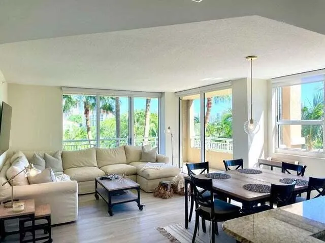 19501 W Country Club Drive #414 Aventura, FL 33180
