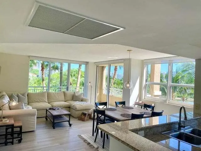19501 W Country Club Drive #414 Aventura, FL 33180