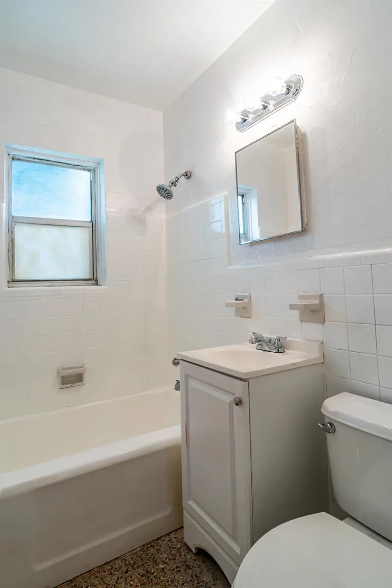 533 NE 2ND AVENUE Fort Lauderdale, FL 33301
