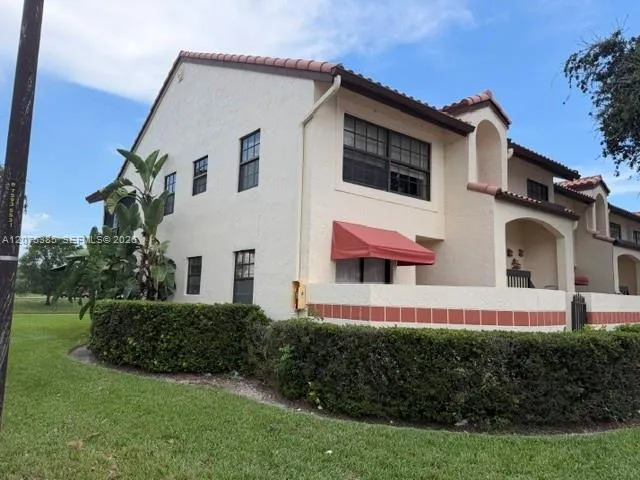 201 Freedom Ct #201 Deerfield Beach, FL 33442