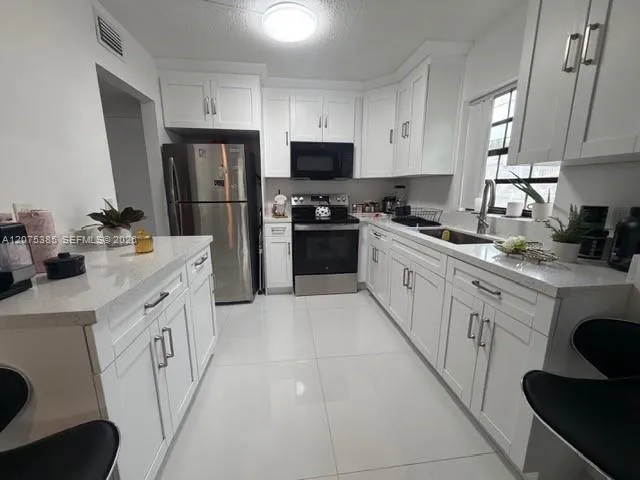201 Freedom Ct #201 Deerfield Beach, FL 33442