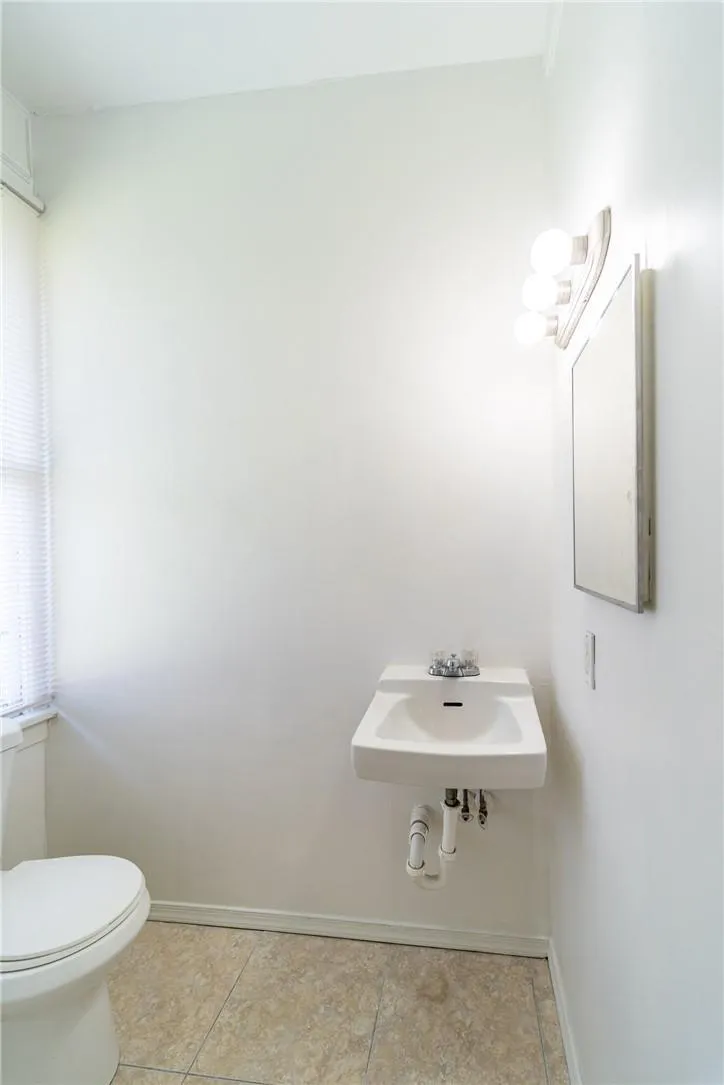 541 NE 2ND AVENUE #B Fort Lauderdale, FL 33301