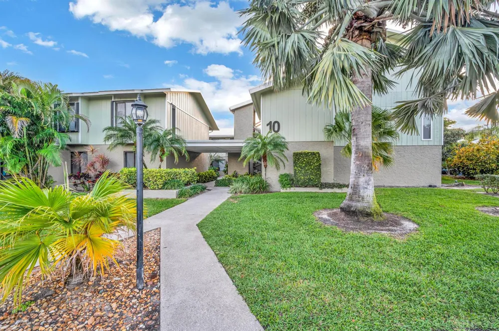 800 NW Fork Road #10-8 Stuart, FL 34994