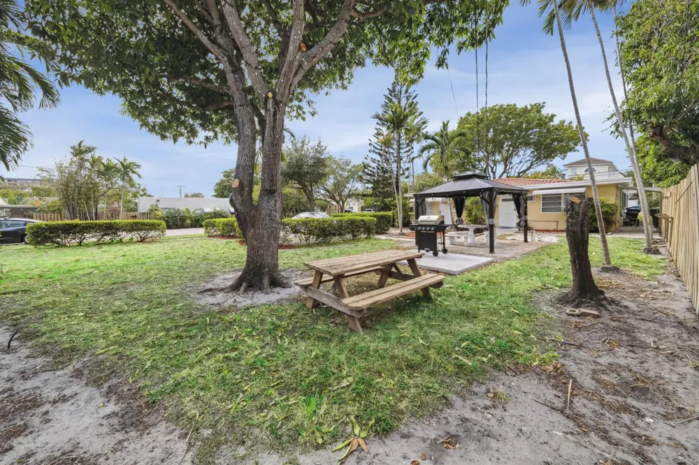 1420 MIAMI ROAD #C Fort Lauderdale, FL 33316